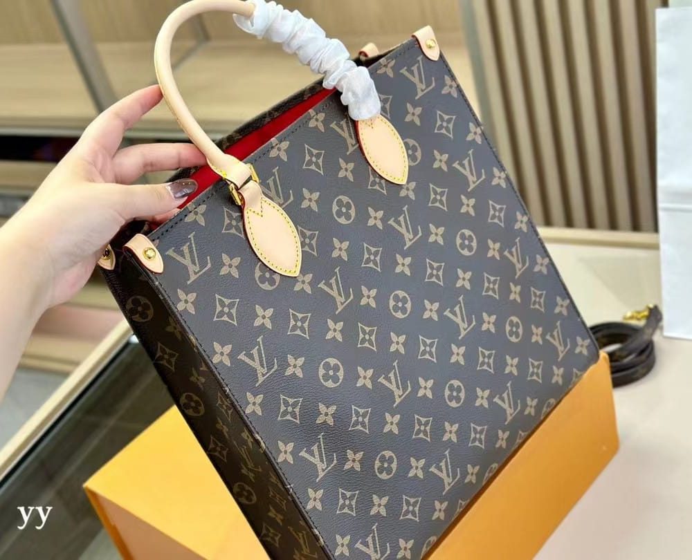 LC164 - Louis Vuitton Women’s Fashion Bag