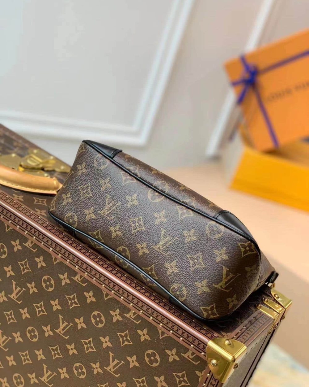 LC170 - Louis Vuitton Women’s Fashion Bag