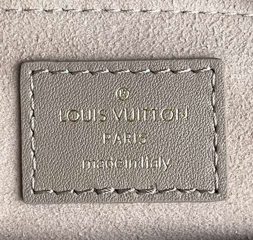 LC178 - Louis Vuitton Women’s Fashion Bag