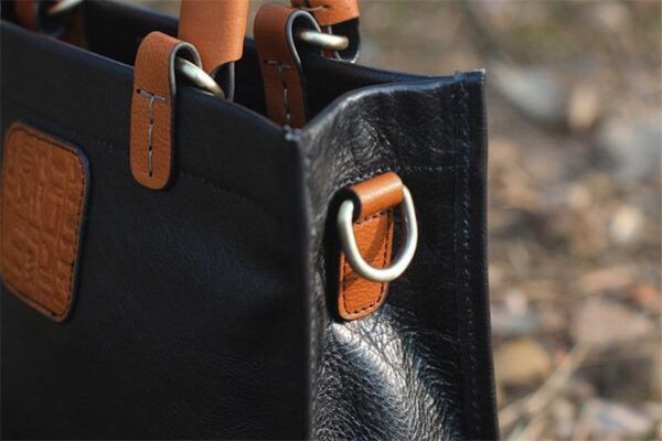 LC18 - WOMEN'S FASHION BAG.