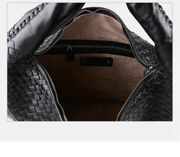 LC22 - WOMEN'S FASHION BAG.