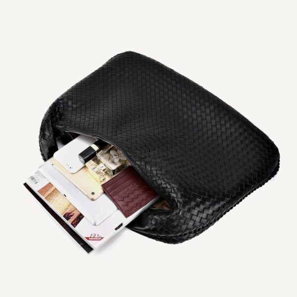 LC22 - WOMEN'S FASHION BAG.