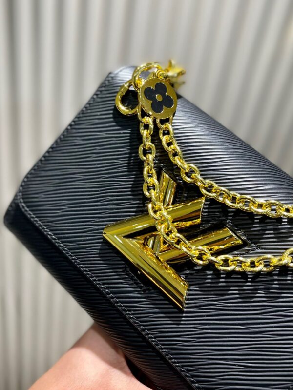 LC233 - Louis Vuitton Black Women's Fashion Bag