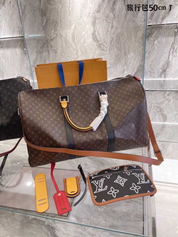 LC240 - Louis Vuitton Brown Women's Fashion Bag