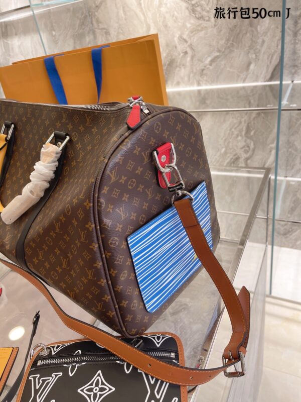 LC240 - Louis Vuitton Brown Women's Fashion Bag