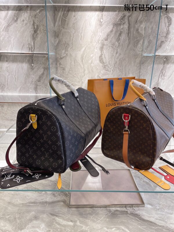 LC240 - Louis Vuitton Brown Women's Fashion Bag