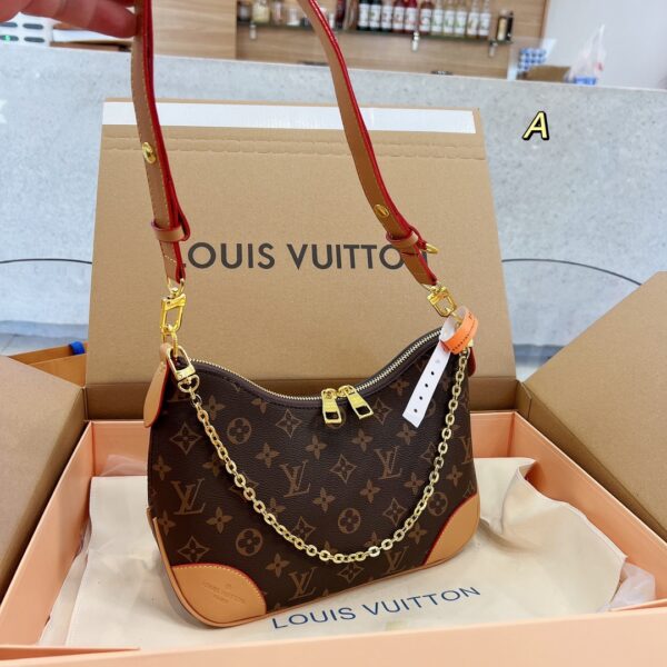 LC241 - Louis Vuitton Women's Fashion Bag