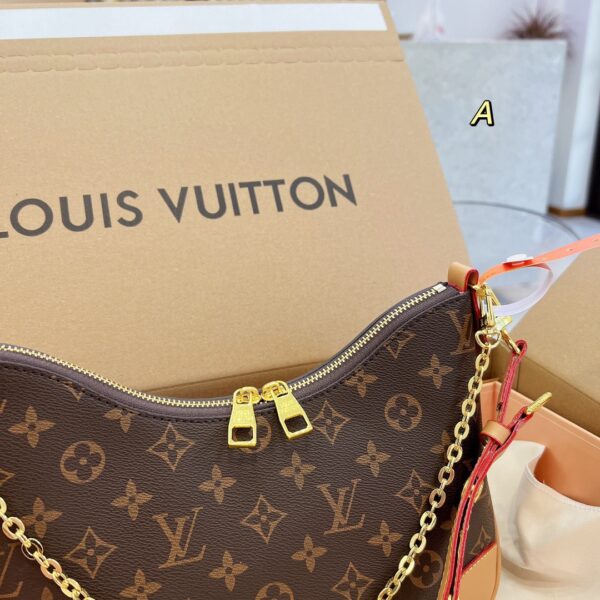 LC241 - Louis Vuitton Women's Fashion Bag