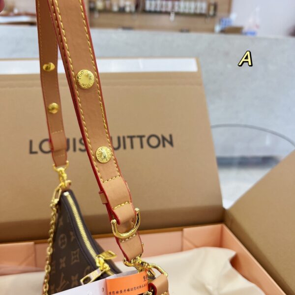 LC241 - Louis Vuitton Women's Fashion Bag