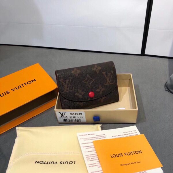 LC244 - Louis Vuitton Women's Fashion Bag