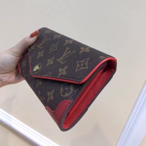 LC245 - Louis Vuitton Women's Fashion Bag