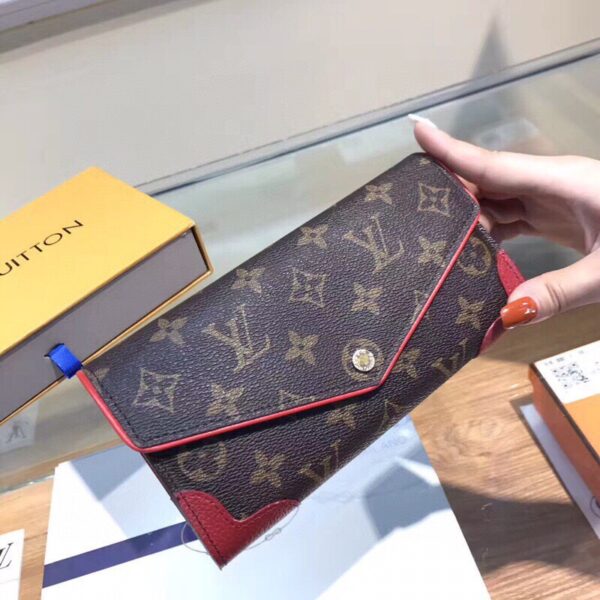 LC245 - Louis Vuitton Women's Fashion Bag