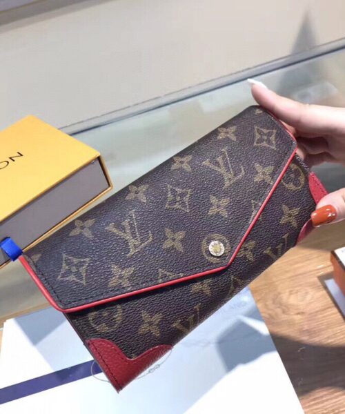 LC245 - Louis Vuitton Women's Fashion Bag