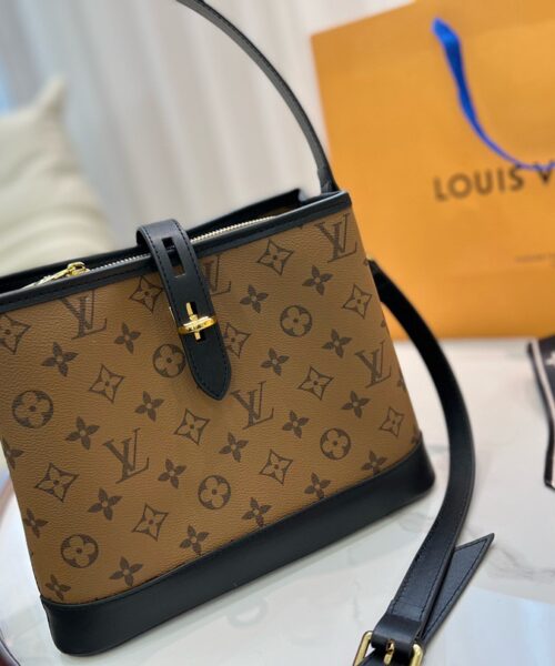 LC247 - Louis Vuitton Light Women's Fashion Bag