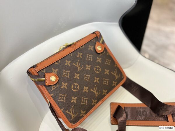 LC250 - Louis Vuitton Women's Fashion Bag