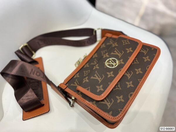 LC250 - Louis Vuitton Women's Fashion Bag