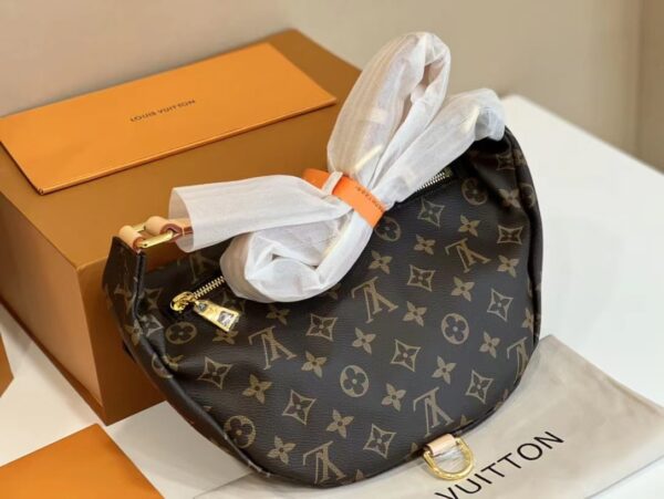 LC26 - Louis Vuitton Women's Fashion Bag