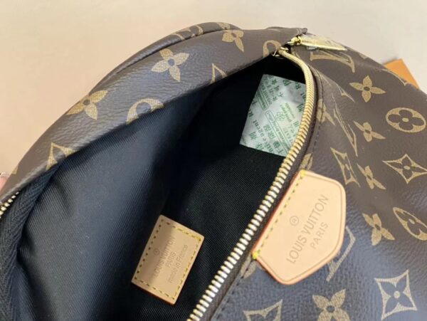 LC26 - Louis Vuitton Women's Fashion Bag