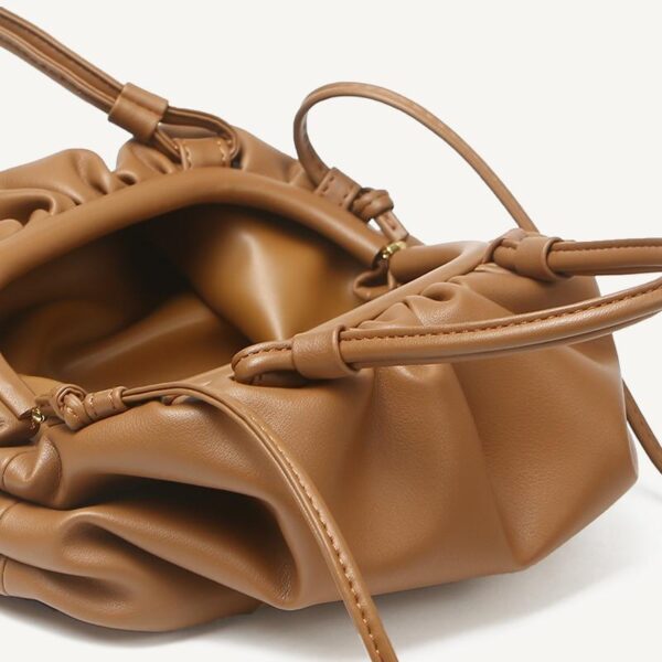 LC26 - WOMEN'S FASHION BAG.
