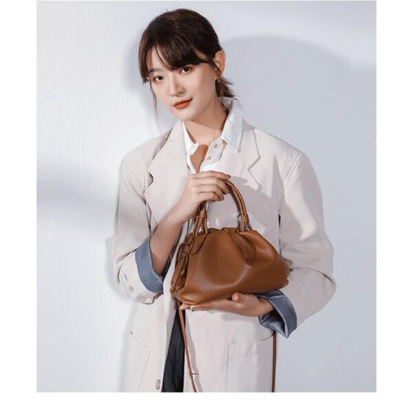 LC26 - WOMEN'S FASHION BAG.