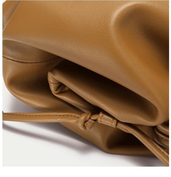 LC26 - WOMEN'S FASHION BAG.