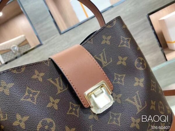 LC264 - Louis Vuitton Women's Fashion Bag