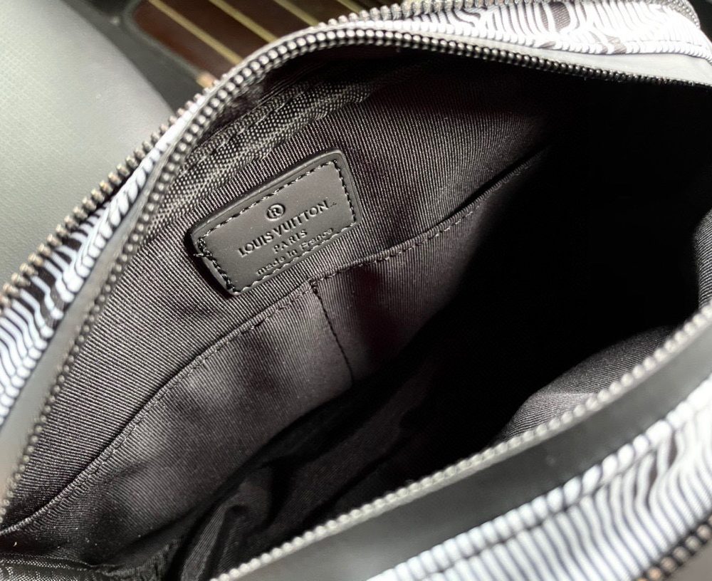 LC268 - Louis Vuitton Fashion Bag