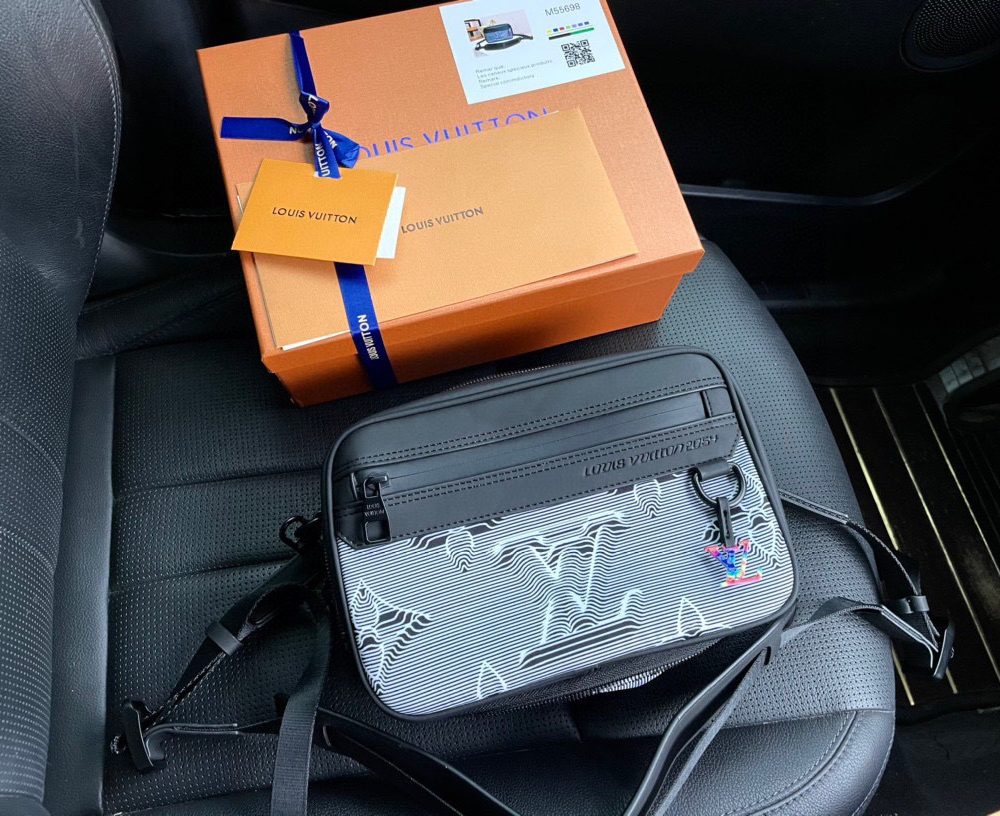 LC268 - Louis Vuitton Fashion Bag