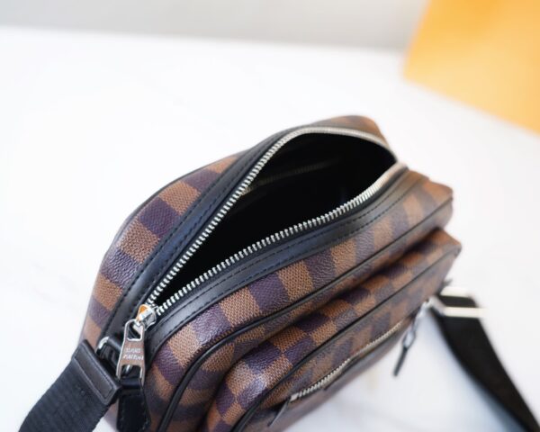 LC269 - Louis Vuitton Brown Fashion Bag