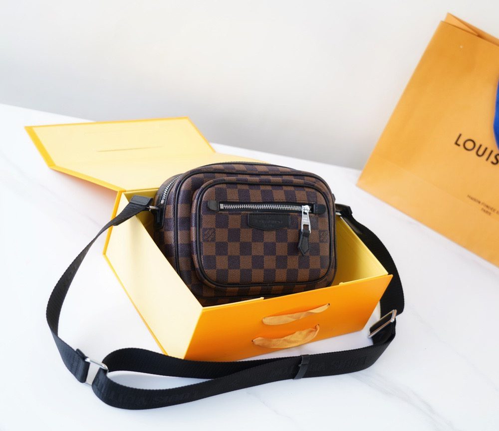 LC269 - Louis Vuitton Brown Fashion Bag