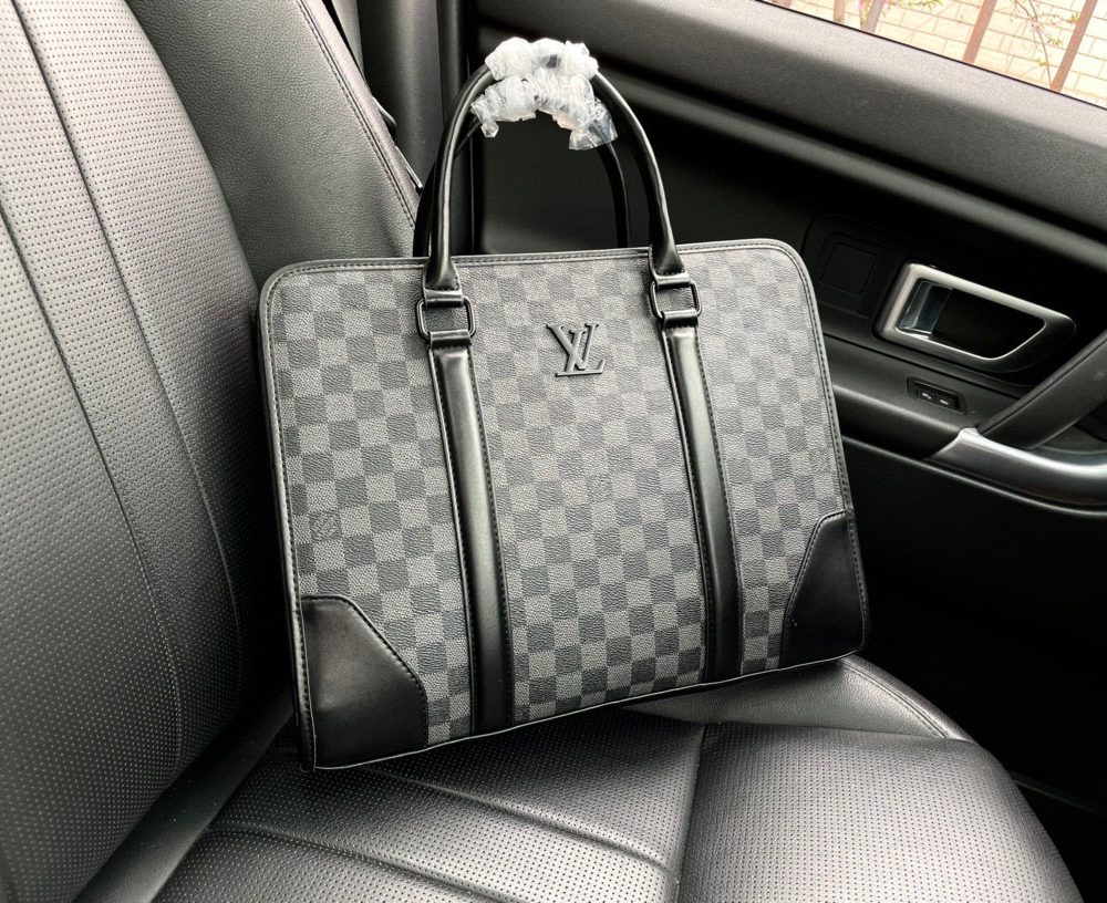 LC270 - Louis Vuitton Fashion Bag