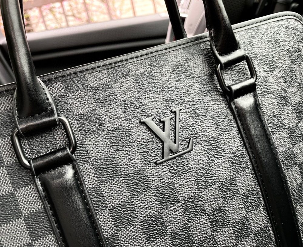 LC270 - Louis Vuitton Fashion Bag