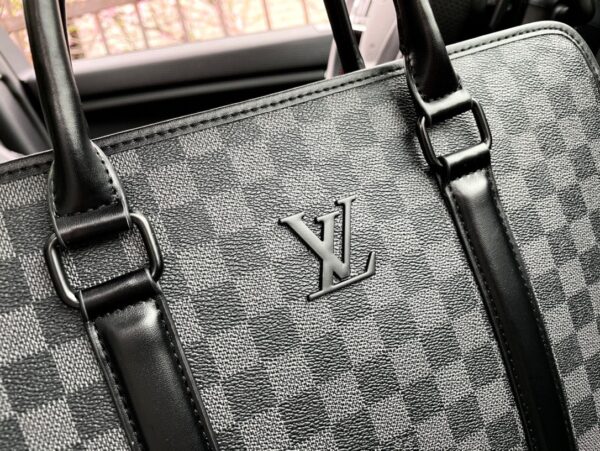 LC270 - Louis Vuitton Fashion Bag