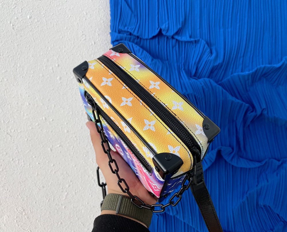 LC271 - Louis Vuitton Fashion Bag