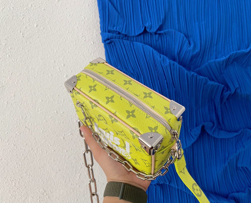 LC272 - Louis Vuitton Fashion Bag