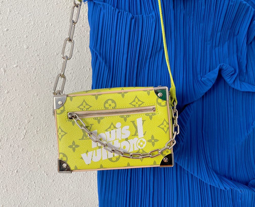 LC272 - Louis Vuitton Fashion Bag