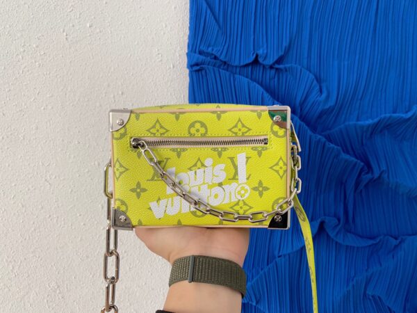 LC272 - Louis Vuitton Fashion Bag