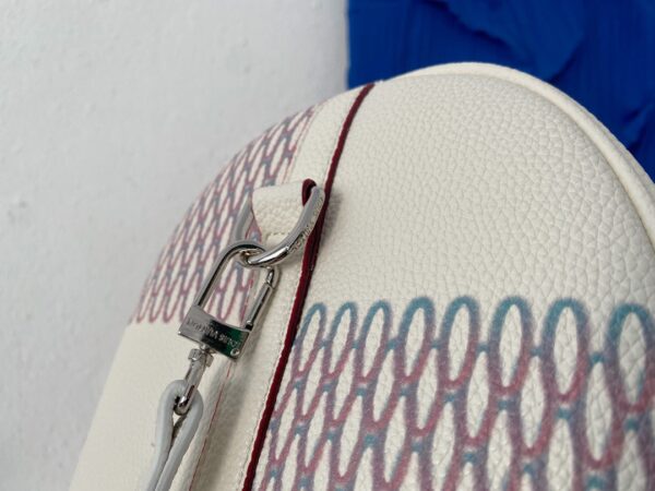 LC276 - Louis Vuitton Fashion Bag