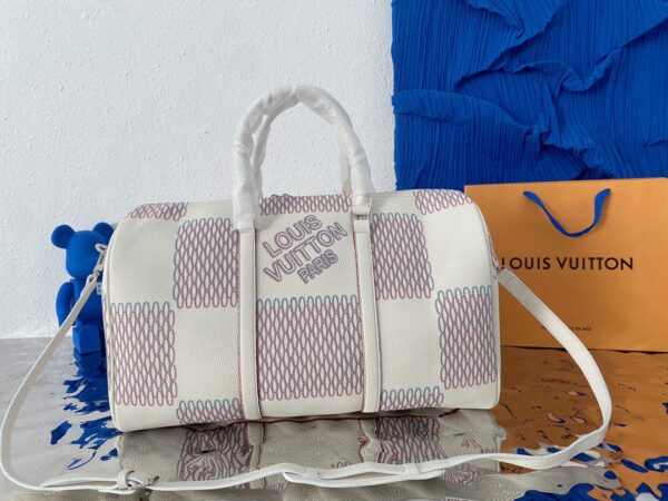 LC276 - Louis Vuitton Fashion Bag