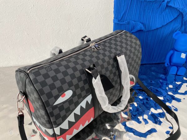 LC277 - Louis Vuitton Black Fashion Bag