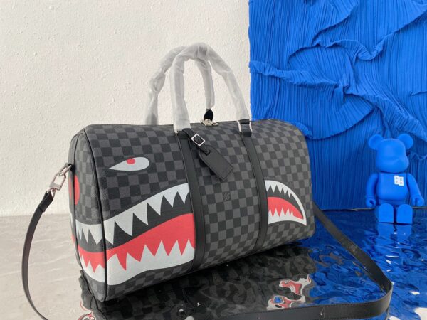 LC277 - Louis Vuitton Black Fashion Bag