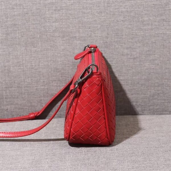 LC28 - WOMEN'S FASHION BAG.