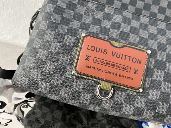 LC284 - Louis Vuitton Fashion Bag