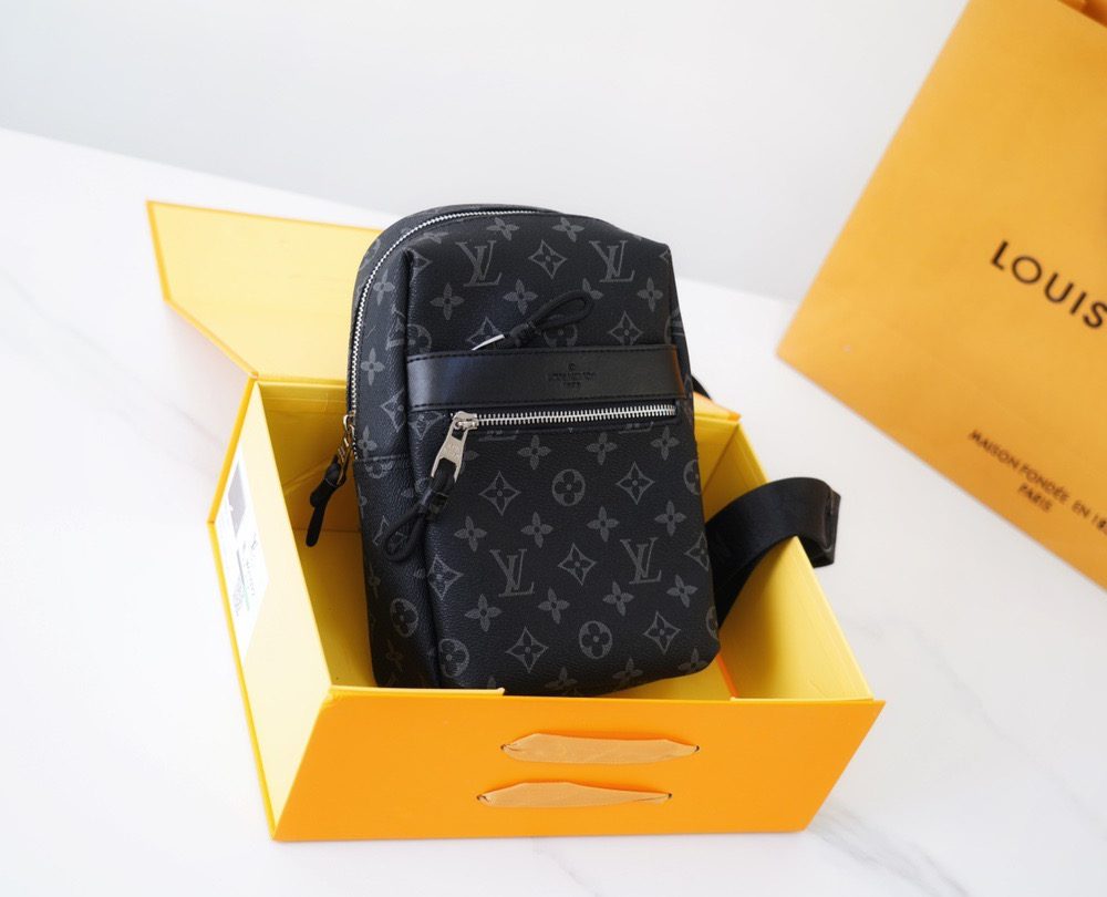LC287 - Louis Vuitton Black Fashion Bag