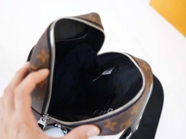 LC287 - Louis Vuitton Brown Fashion Bag