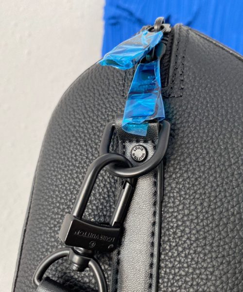 LC291 - Louis Vuitton Black Fashion Bag
