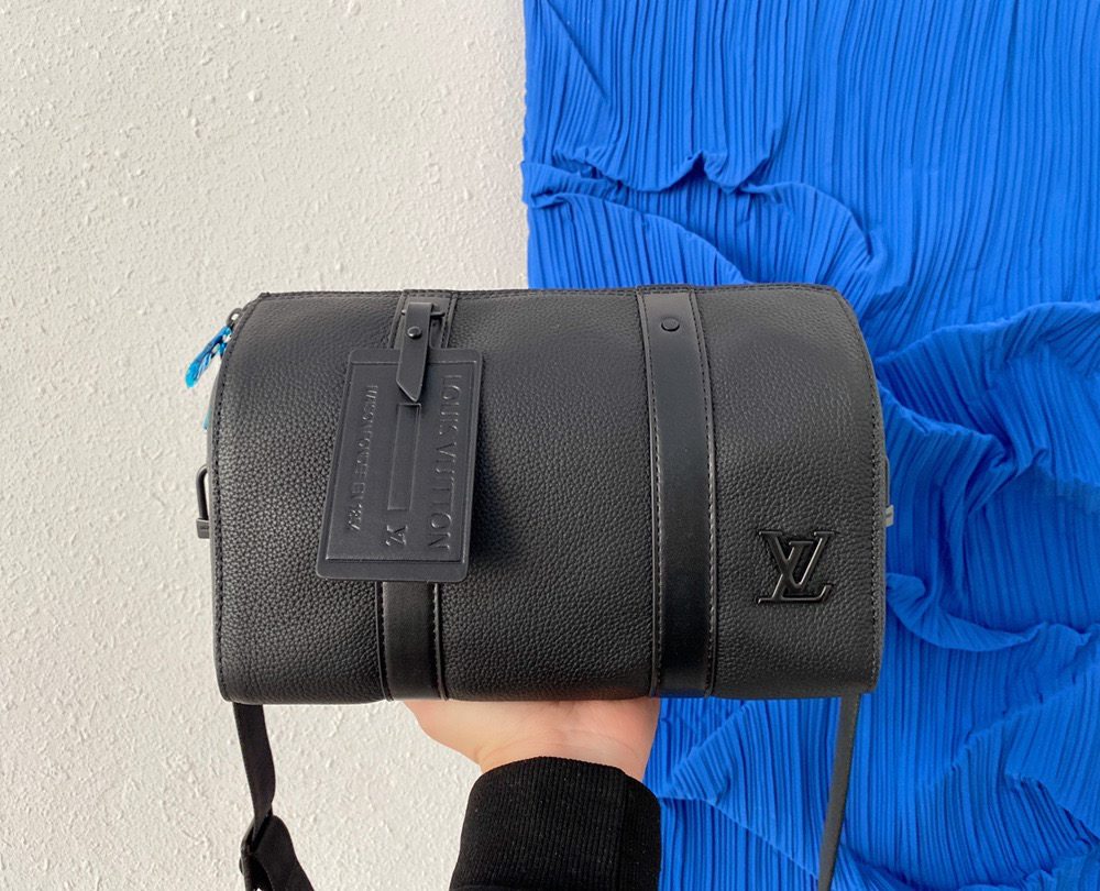 LC291 - Louis Vuitton Black Fashion Bag