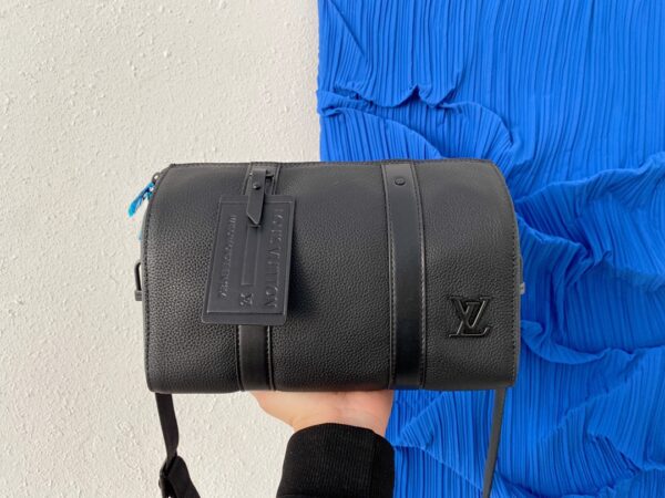 LC291 - Louis Vuitton Black Fashion Bag