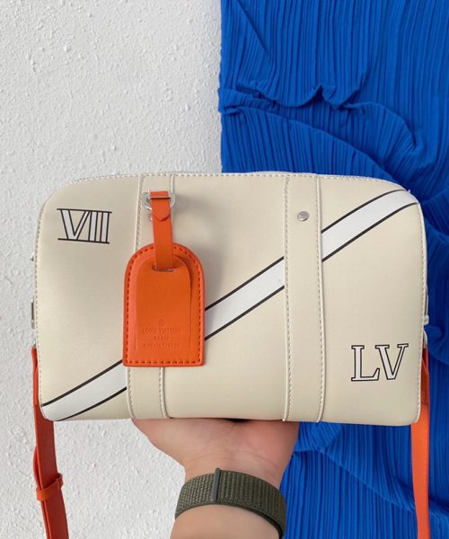 LC291 - Louis Vuitton White Fashion Bag