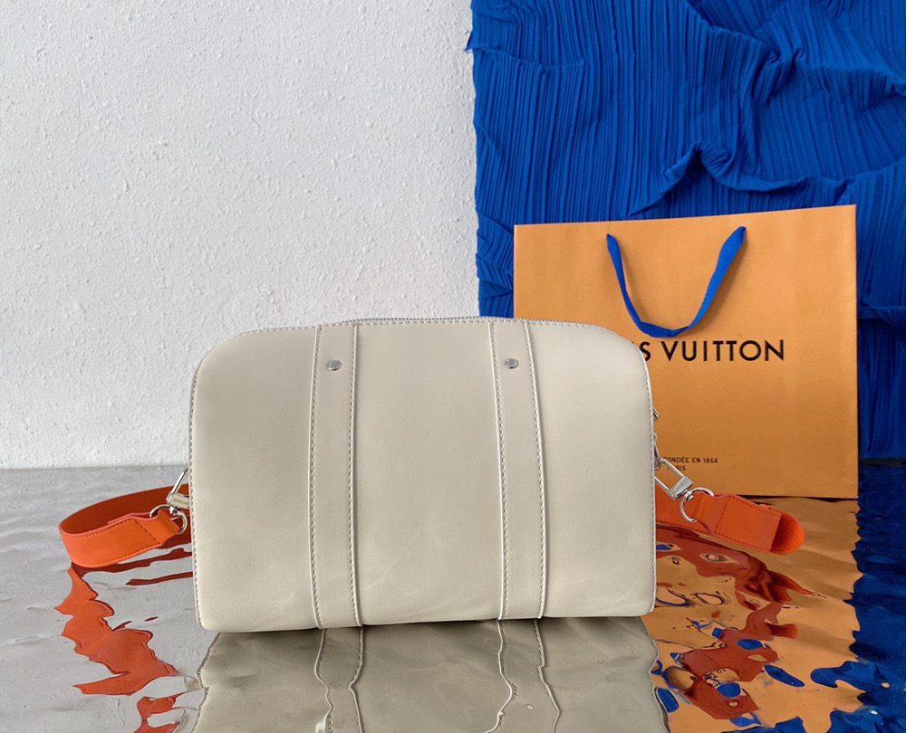 LC291 - Louis Vuitton White Fashion Bag